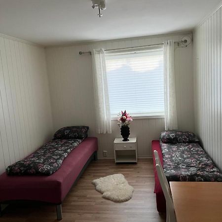 Bedroom In City Centre, No Shower Available Ålesund Exteriör bild