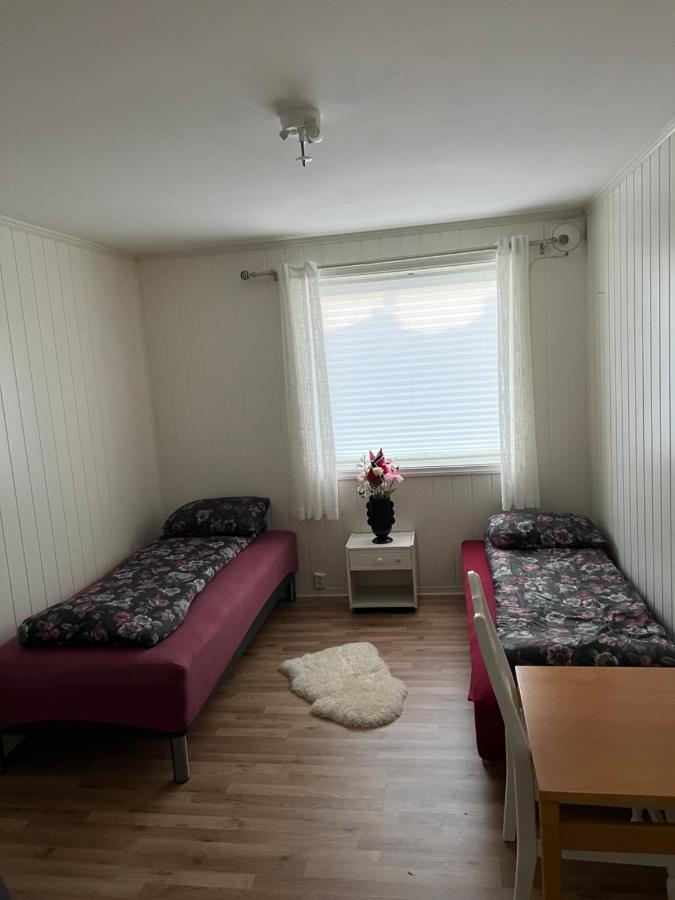 Bedroom In City Centre, No Shower Available Ålesund Exteriör bild